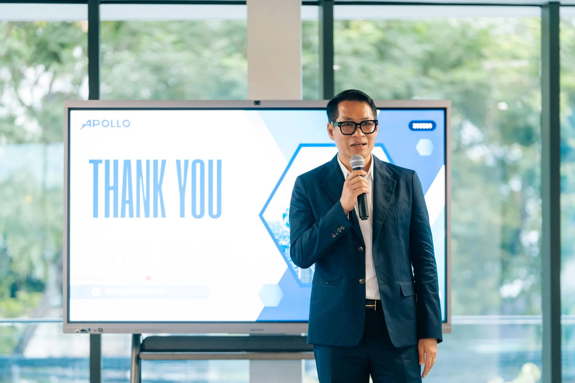 https://static.quochuyanhcorp.vn/17571/2024/Quốc/Apollo Haus/Album ảnh/Khánh thành/khanh-thanh-apollo-haus (27).jpg